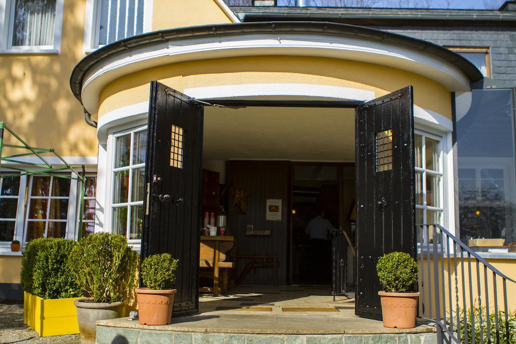 Hôtel Heidekrug à Oberursel Extérieur photo