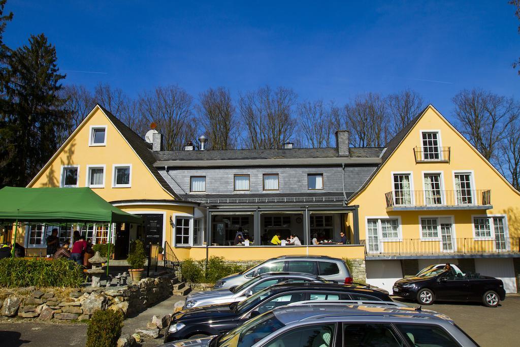 Hôtel Heidekrug à Oberursel Extérieur photo