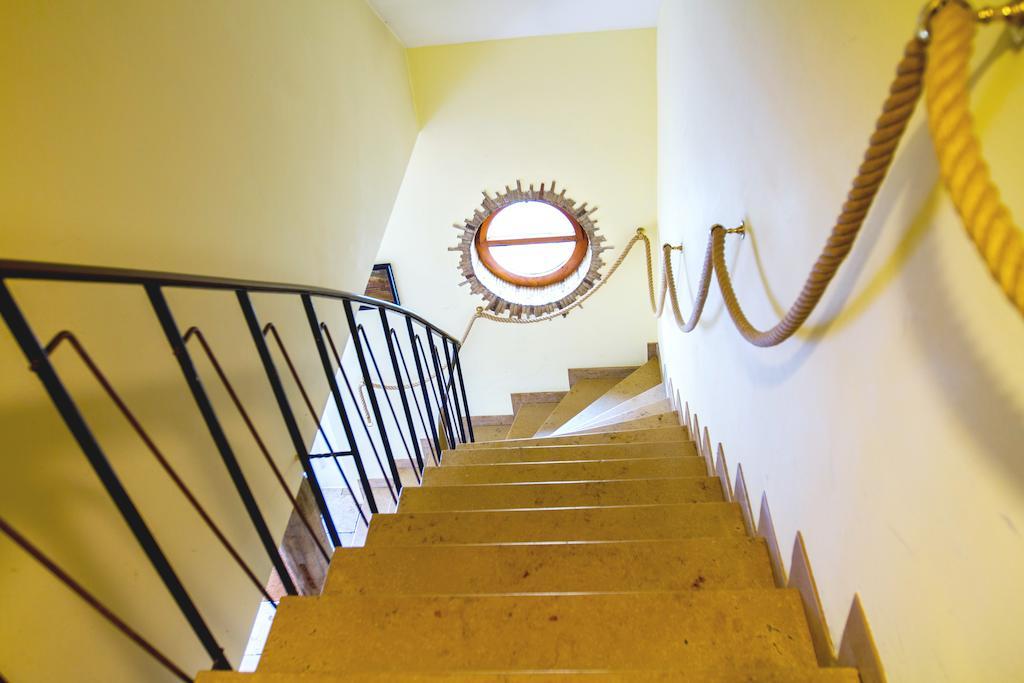 Hôtel Heidekrug à Oberursel Extérieur photo