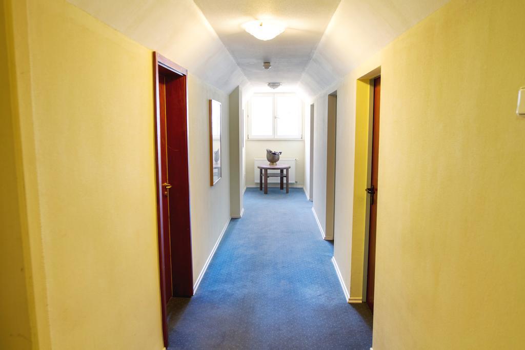 Hôtel Heidekrug à Oberursel Extérieur photo