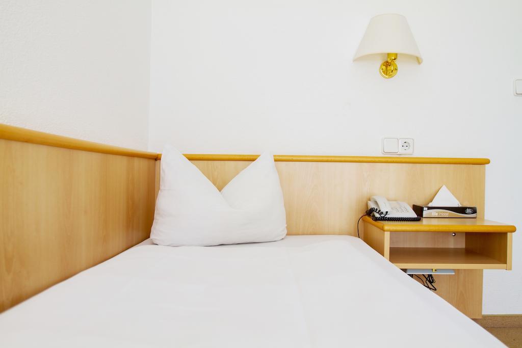 Hôtel Heidekrug à Oberursel Chambre photo